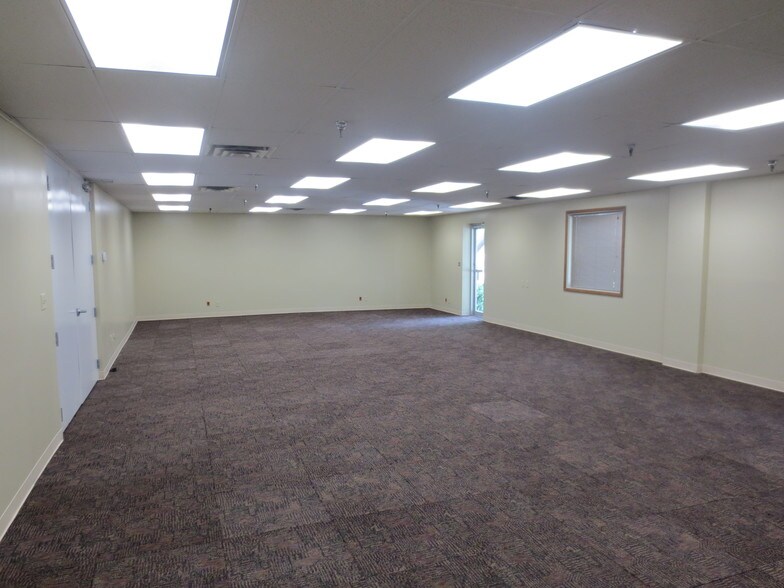 More Photos Of 2233 49th Ave N, Minneapolis Warehouse For Sale