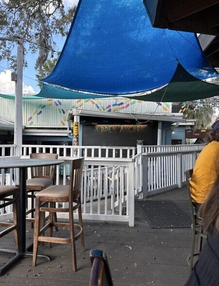 More Photos Of 606 N Pinellas Ave, Tarpon Springs Restaurant For Sale