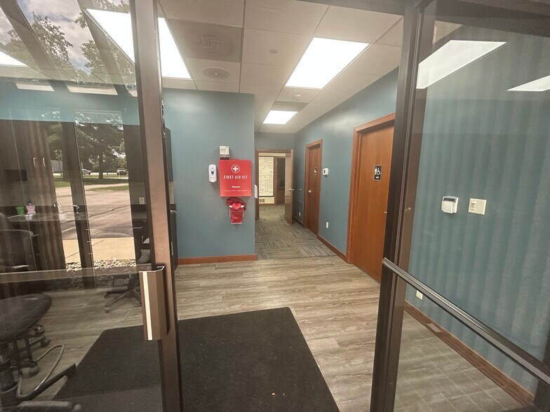 More Photos Of 2831 Dexter Dr, Elkhart Office For Lease