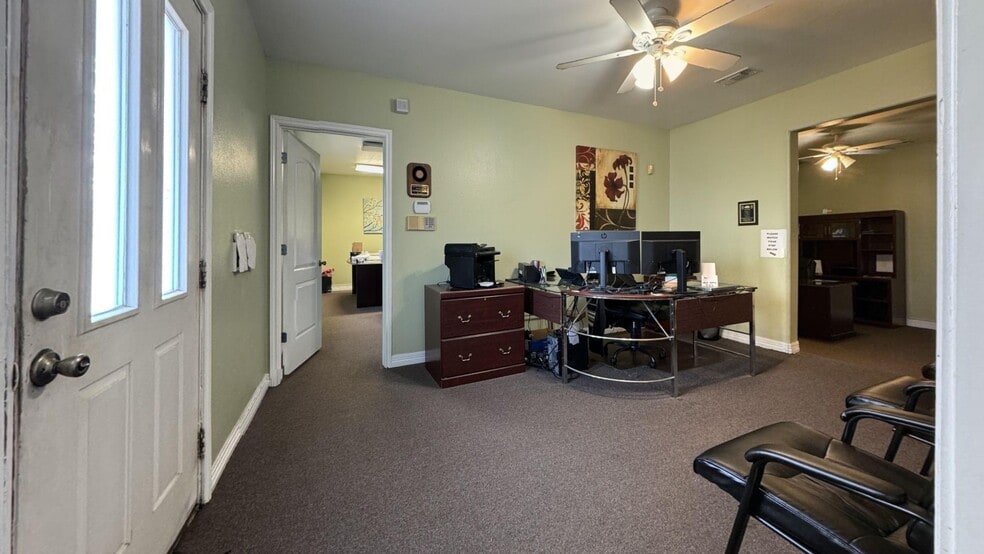 More Photos Of 5625 Betty Jean Dr, Corpus Christi Office For Lease