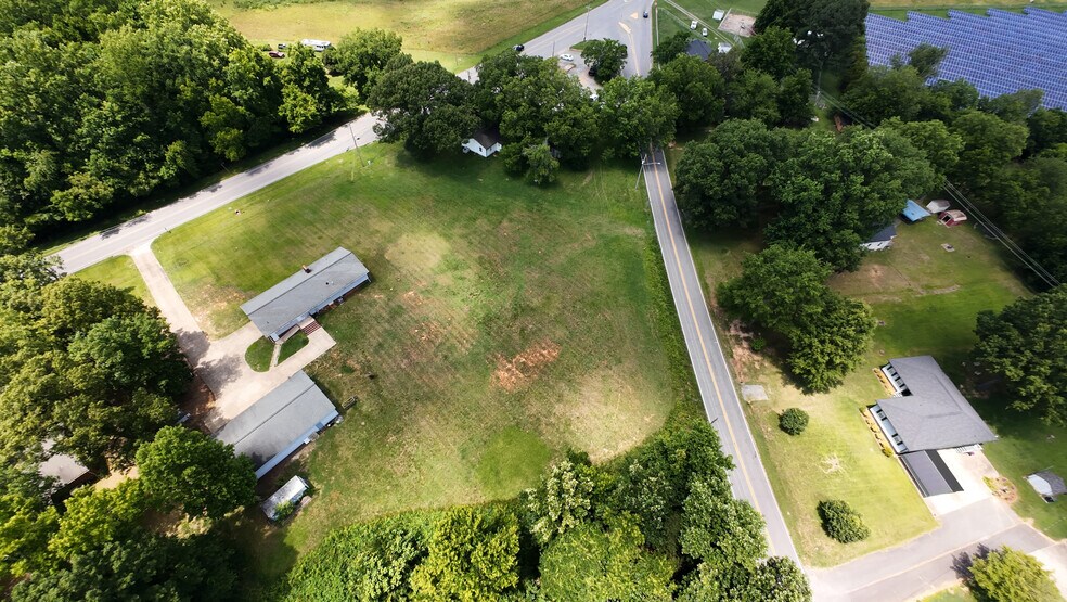 More Photos Of 1013 York Rd, Kings Mountain Land For Sale
