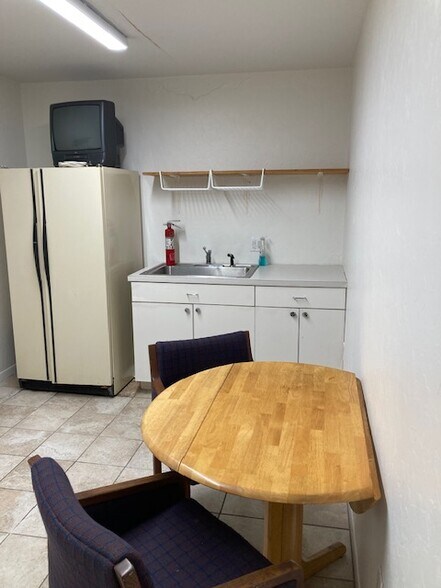 More Photos Of 4044 NE 5th Ter, Oakland Park Warehouse For Lease