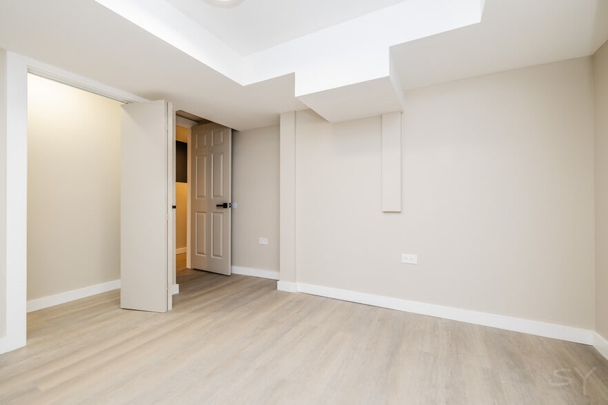 More Photos Of 6129 N Ravenswood Ave, Chicago Multifamily For Sale