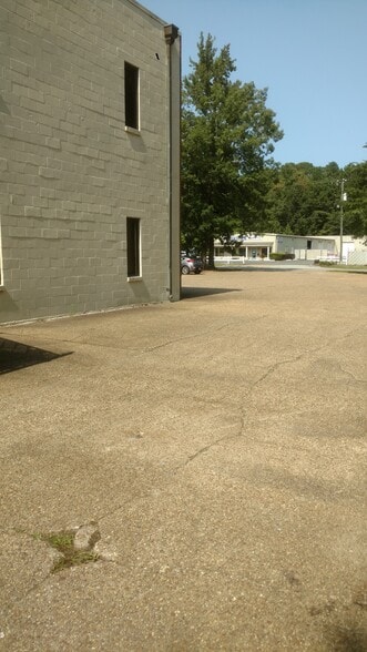More Photos Of 201 Production Dr, Yorktown Distribution For Lease