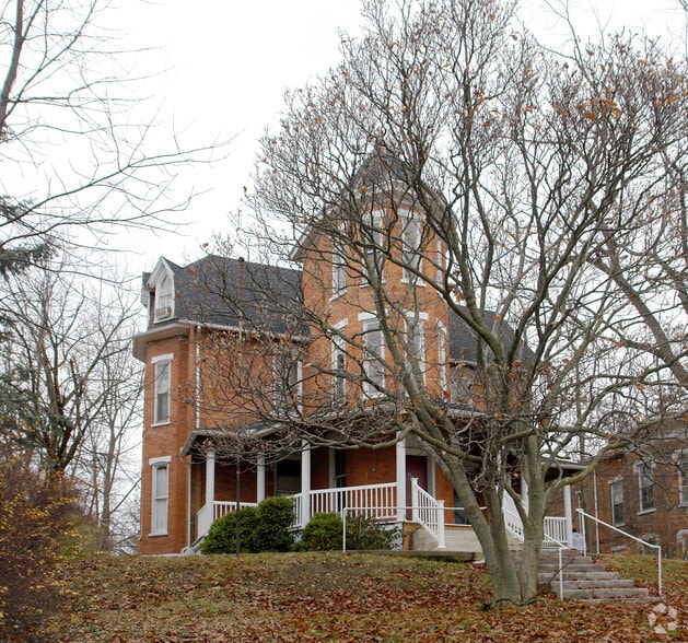 More Photos Of 229 N Sandusky St, Delaware Apartments For Sale