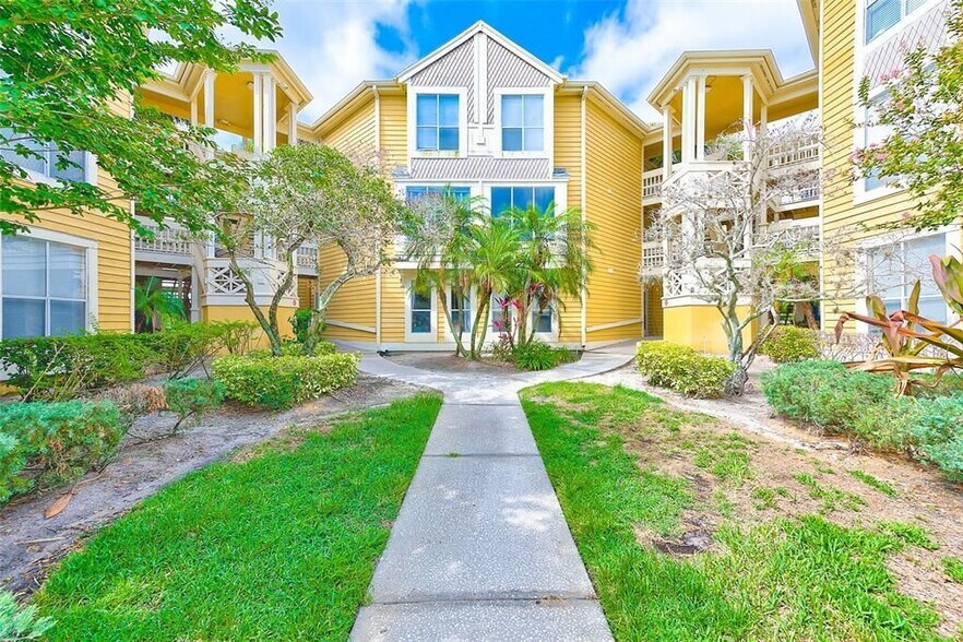 More Photos Of 115 112th Ave NE, Saint Petersburg Specialty For Sale
