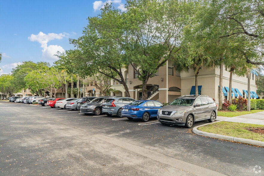 More Photos Of 7451 Wiles Rd, Coral Springs Medical For Sale