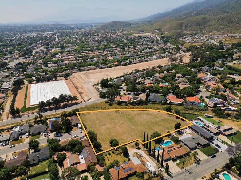 More Photos Of ±1.79 Acres | Residential Zoned Land, San Bernardino Land For Sale