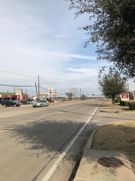 More Photos Of 273 E Ovilla Rd, Red Oak Restaurant For Sale