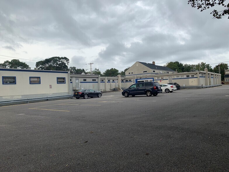 More Photos Of 111 Carleton Ave, Islip Terrace Medical For Lease