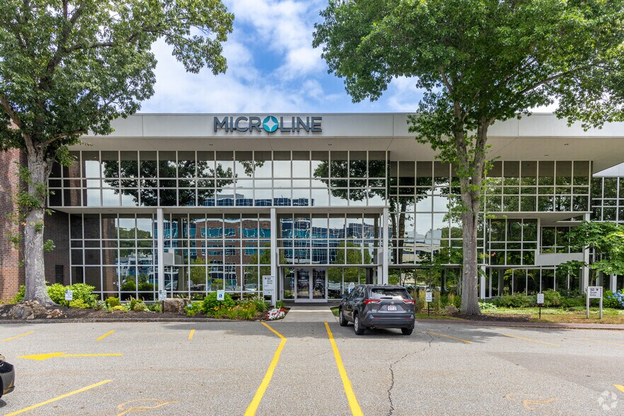 More Photos Of 50 Dunham Ridge, Beverly Office For Lease