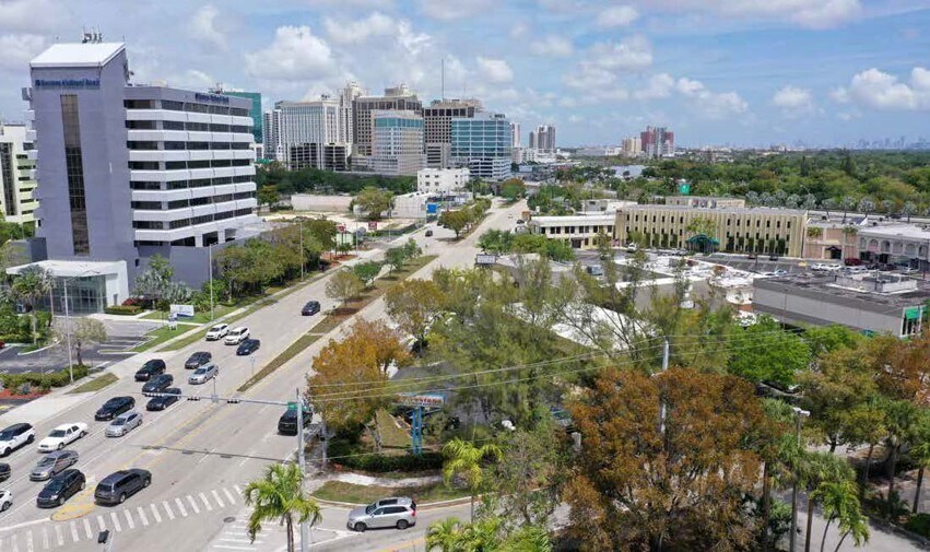 More Photos Of 9775 S Dixie Hwy, Miami Freestanding For Sale