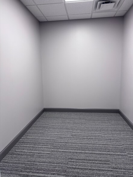 More Photos Of 399 Albany Shaker Rd, Loudonville Freestanding For Lease