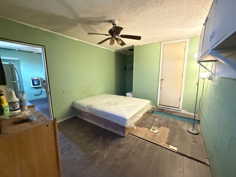 More Photos Of 25377 Welling rd, Welling Apartments For Sale