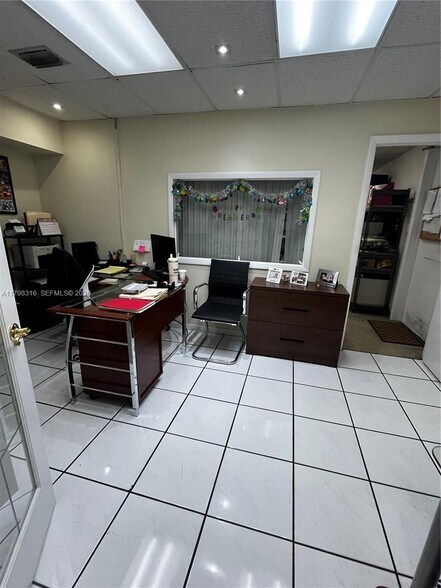 More Photos Of 3100 Milam Dairy Rd, Miami Industrial For Lease