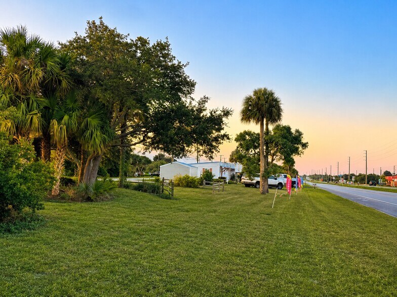 More Photos Of 2997 N Us Highway 1, Fort Pierce Light Manufacturing For Lease