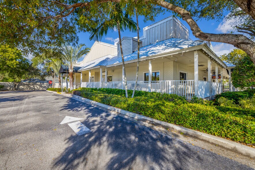More Photos Of 401 N Federal Hwy, Deerfield Beach Restaurant For Lease