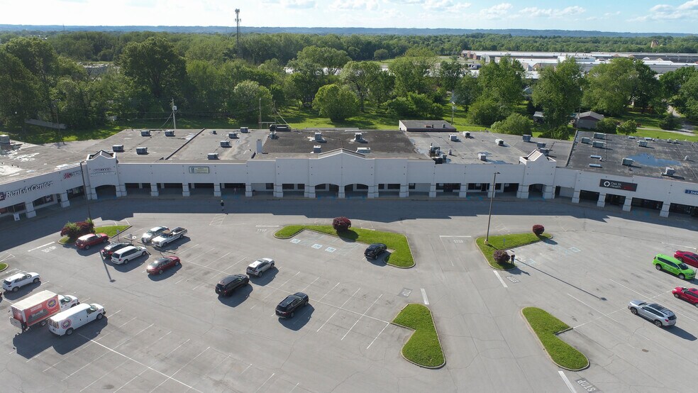 More Photos Of 1009-1411 10th St, Jeffersonville Unknown For Lease