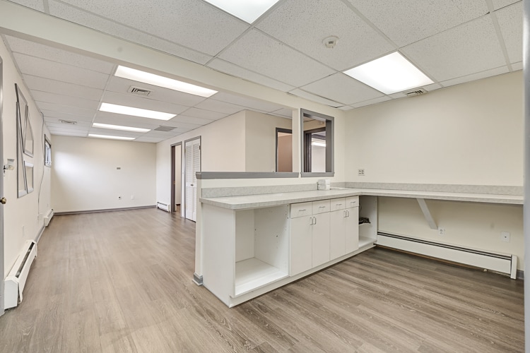 More Photos Of 107 Stuyvesant Ave, Lyndhurst Office For Lease