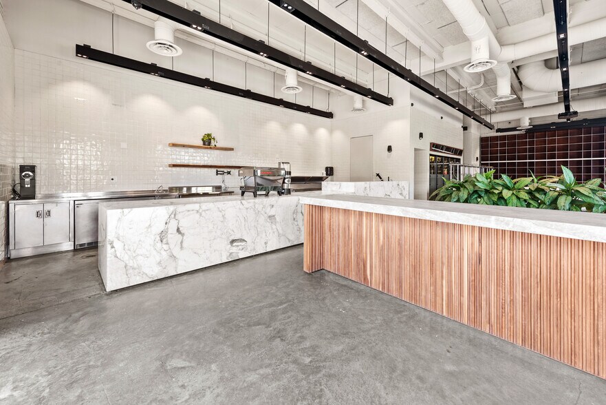 More Photos Of 2230 NW 2nd Ave, Miami Restaurant For Lease