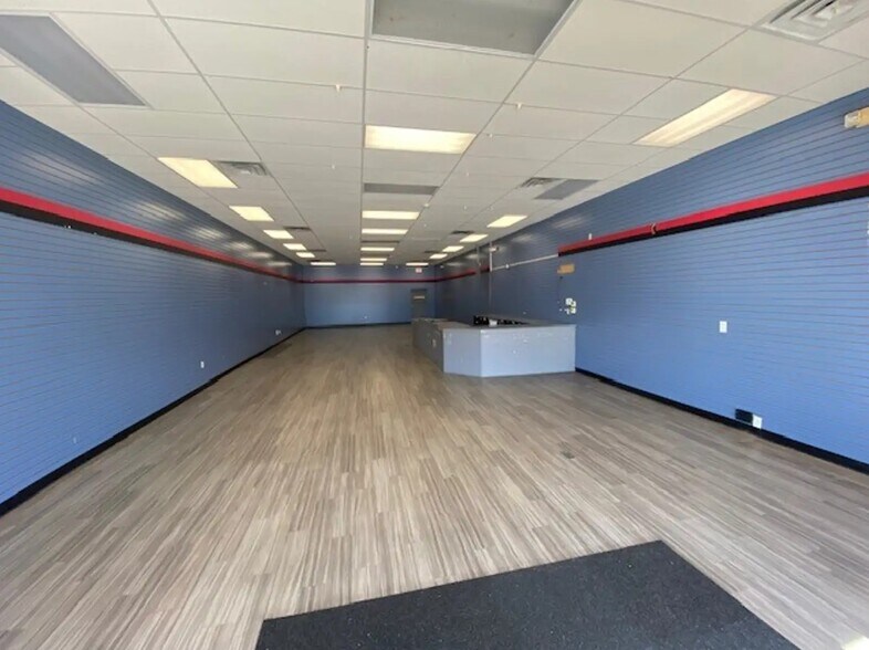 More Photos Of 6404 Groom Rd, Baker General Retail For Lease