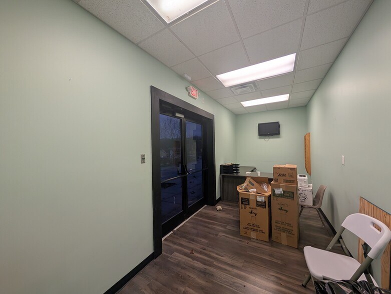 More Photos Of 57 Summit Dr, Corbin Medical For Lease