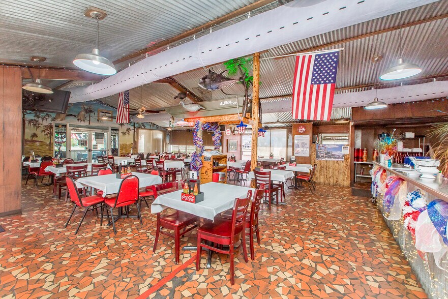 More Photos Of 7310 Highway 182 E, Morgan City General Retail For Sale