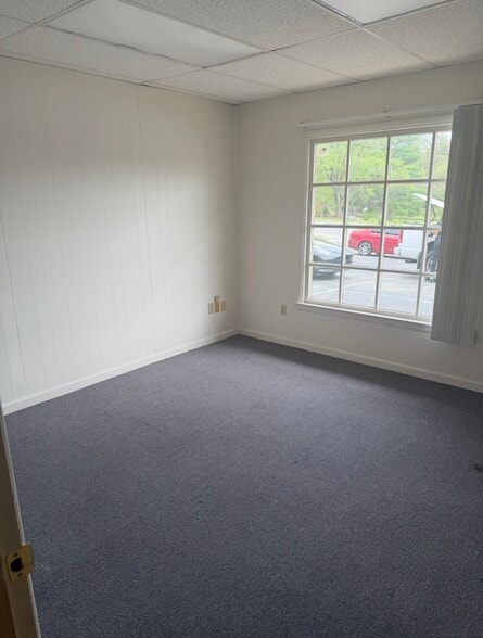 More Photos Of 4301 Appleton Ave NW, Roanoke Office For Lease