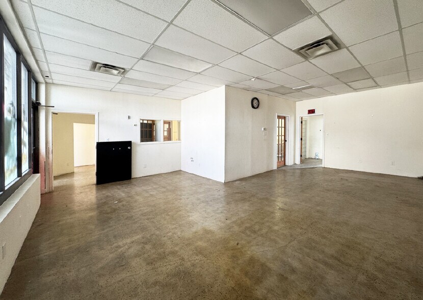 More Photos Of 12700 San Rafael Ave NE, Albuquerque Storefront For Sale