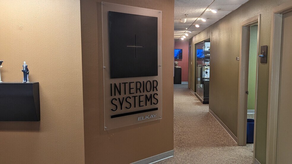 More Photos Of 525 W Rolling Meadows Dr, Fond Du Lac Warehouse For Lease