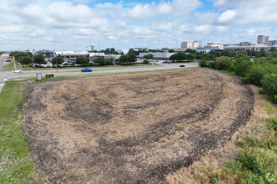 More Photos Of Spring Creek Parkway, Plano Office For Sale
