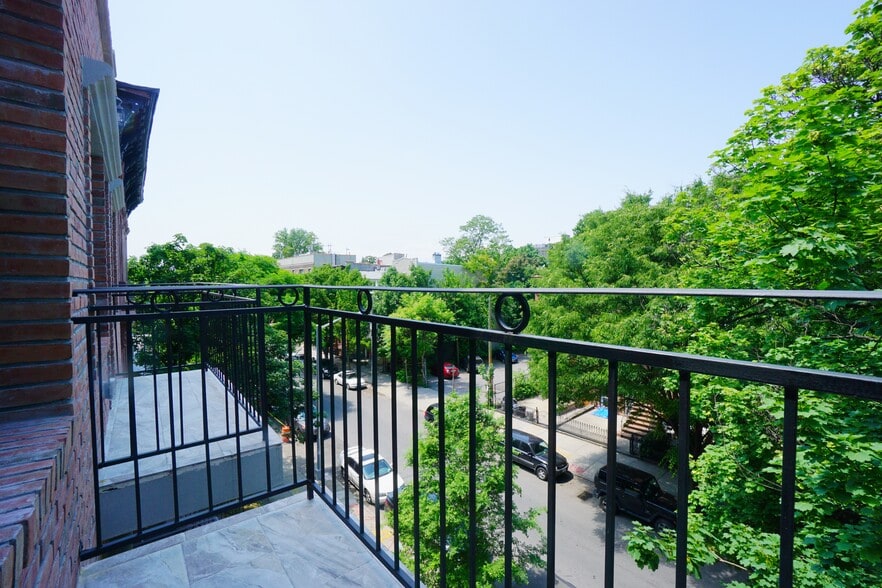 More Photos Of 626 Greene Ave, Brooklyn Multifamily For Sale