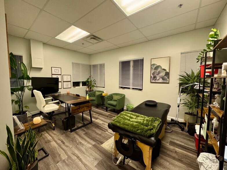 More Photos Of 8330-8348 Lemont Rd, Darien Office For Lease