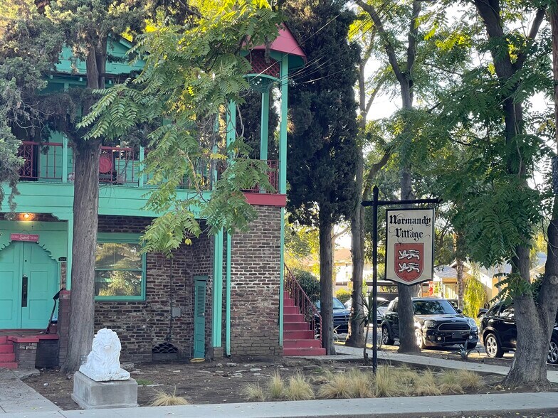 More Photos Of 840 E Brown Ave, Fresno Apartments For Sale