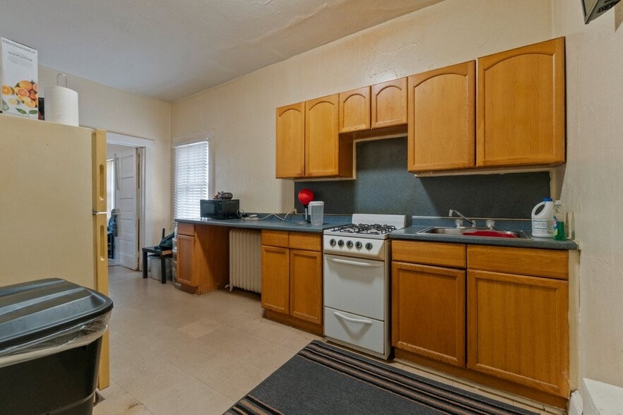 More Photos Of 2301 Maryland Ave, Baltimore Apartments For Sale