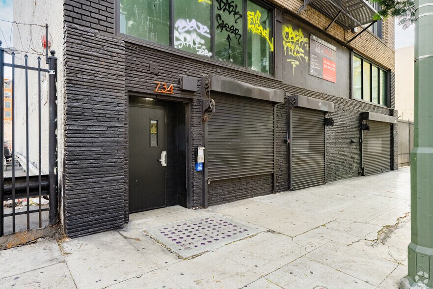 More Photos Of 734 S Main St, Los Angeles Loft Creative Space For Lease