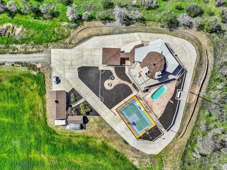 More Photos Of 8560 Holmes Ln, Winters Specialty For Sale