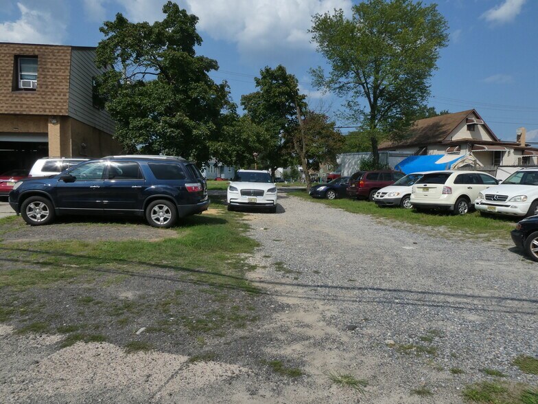 More Photos Of 304 White Horse Pike, Clementon General Retail For Sale