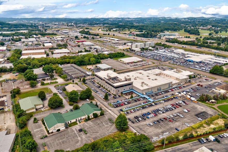 More Photos Of 9600 Parkside, Knoxville Distribution For Lease