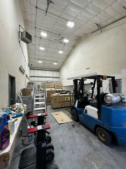 More Photos Of 121 Rental Ln, Grasonville Light Distribution For Lease