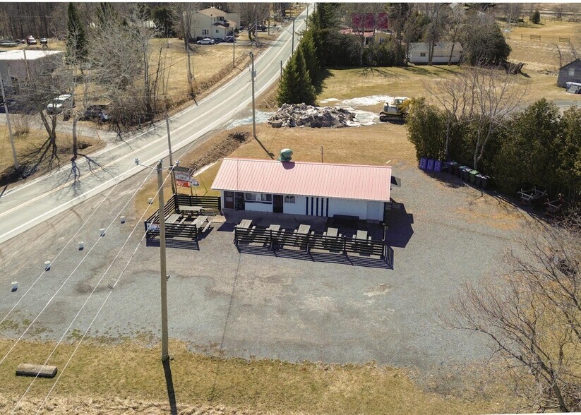 More Photos Of 15 Québec 223, Lacolle Freestanding For Sale