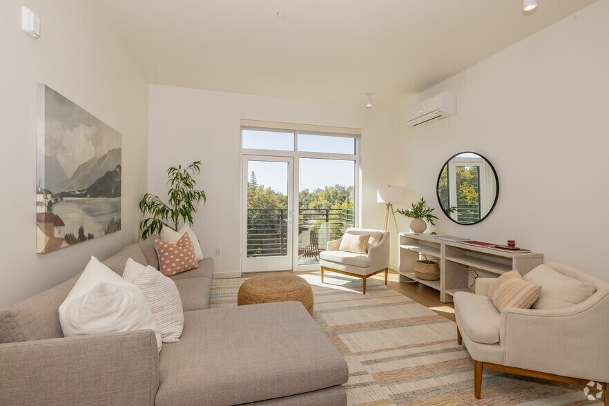 More Photos Of 1629 S St, Sacramento Apartments For Lease