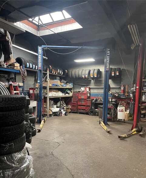 More Photos Of 296 Brock Av, Toronto Auto Repair For Sale