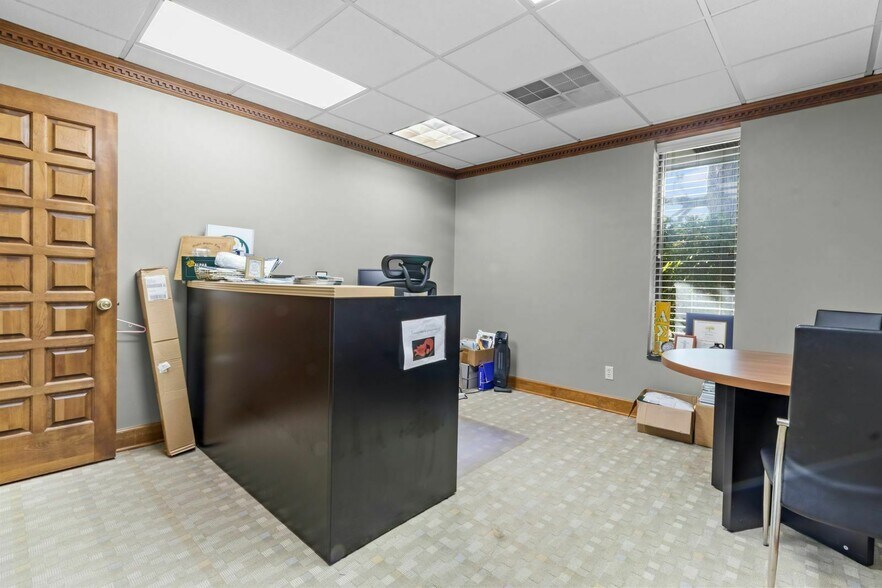 More Photos Of 3334 Founders Rd, Indianapolis Office For Sale