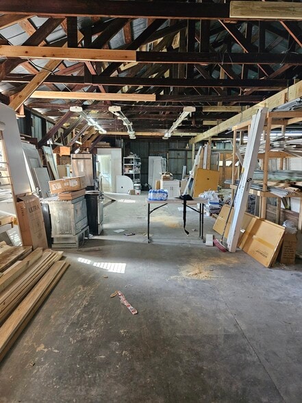 More Photos Of 2704 W Azeele St, Tampa Warehouse For Sale