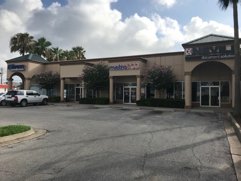 More Photos Of 1601 S 77 Sunshine Strip, Harlingen Storefront Retail Office For Sale