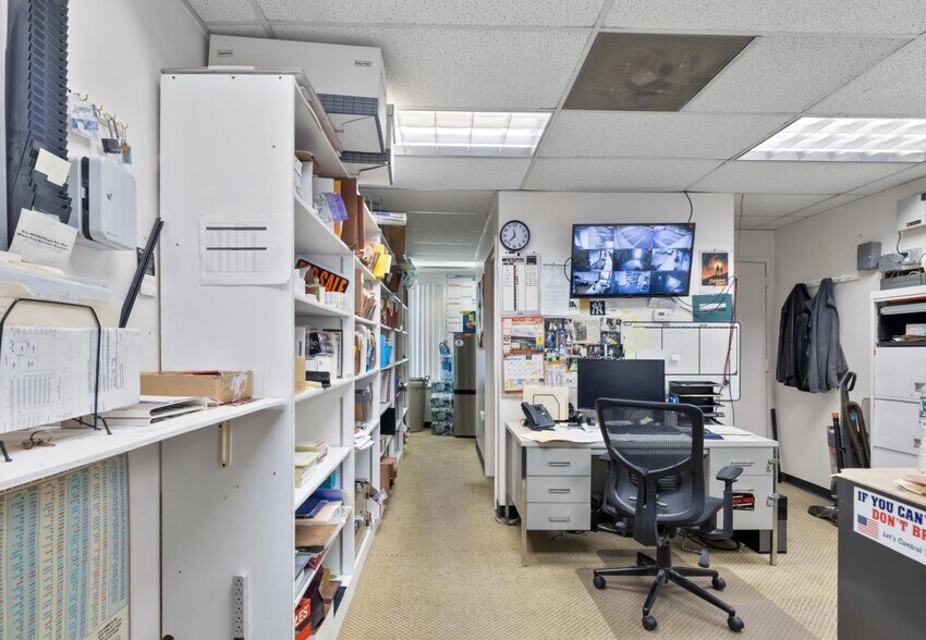 More Photos Of 120-124 Laurel Rd, East Northport Freestanding For Sale