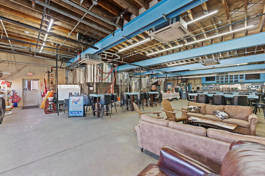 More Photos Of 237 W Main St, Williamsburg Restaurant For Sale