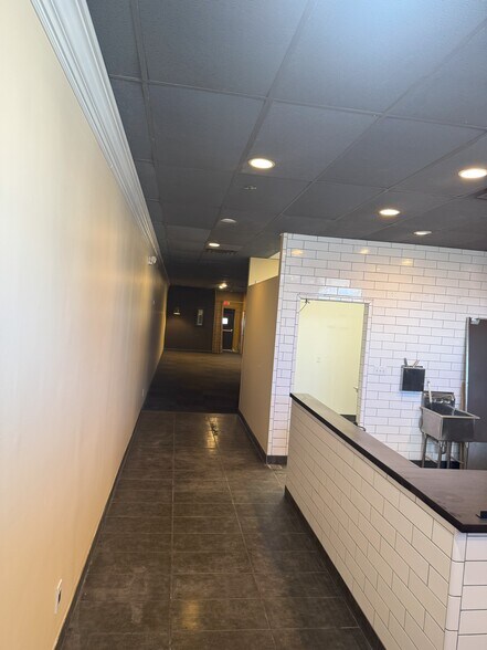 More Photos Of 1985 Route 22 W, Scotch Plains Storefront Retail Office For Lease