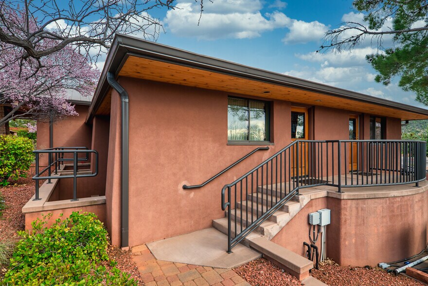 More Photos Of 75 Kallof Pl, Sedona Loft Creative Space For Lease